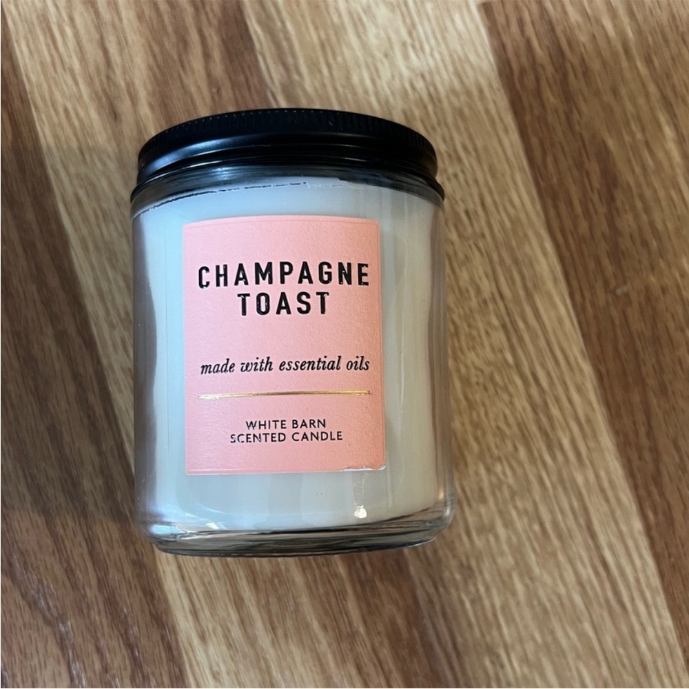 White Barn Champagne Toast Scented Candle - White